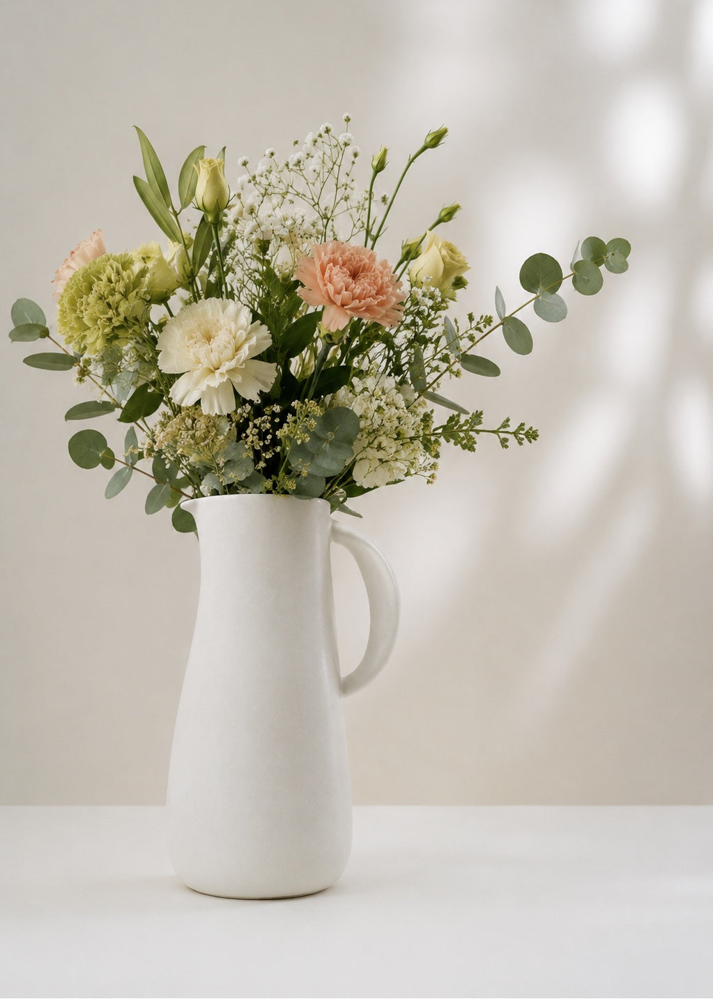 Pitcher with handle
